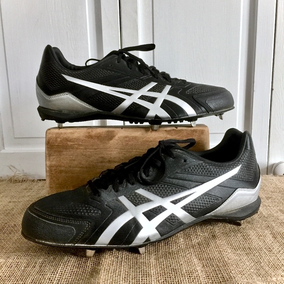 asics baseball cleats